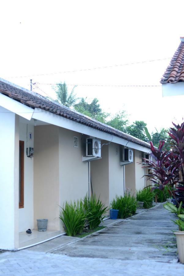 Reddoorz Syariah Plus Near Banyuwangi Airport Exterior foto
