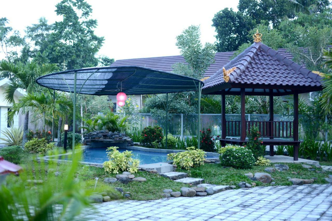 Reddoorz Syariah Plus Near Banyuwangi Airport Exterior foto