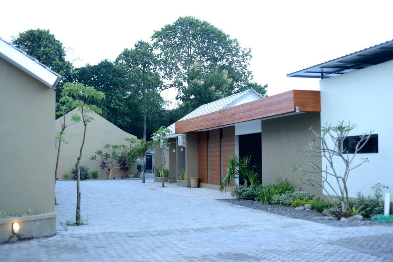 Reddoorz Syariah Plus Near Banyuwangi Airport Exterior foto