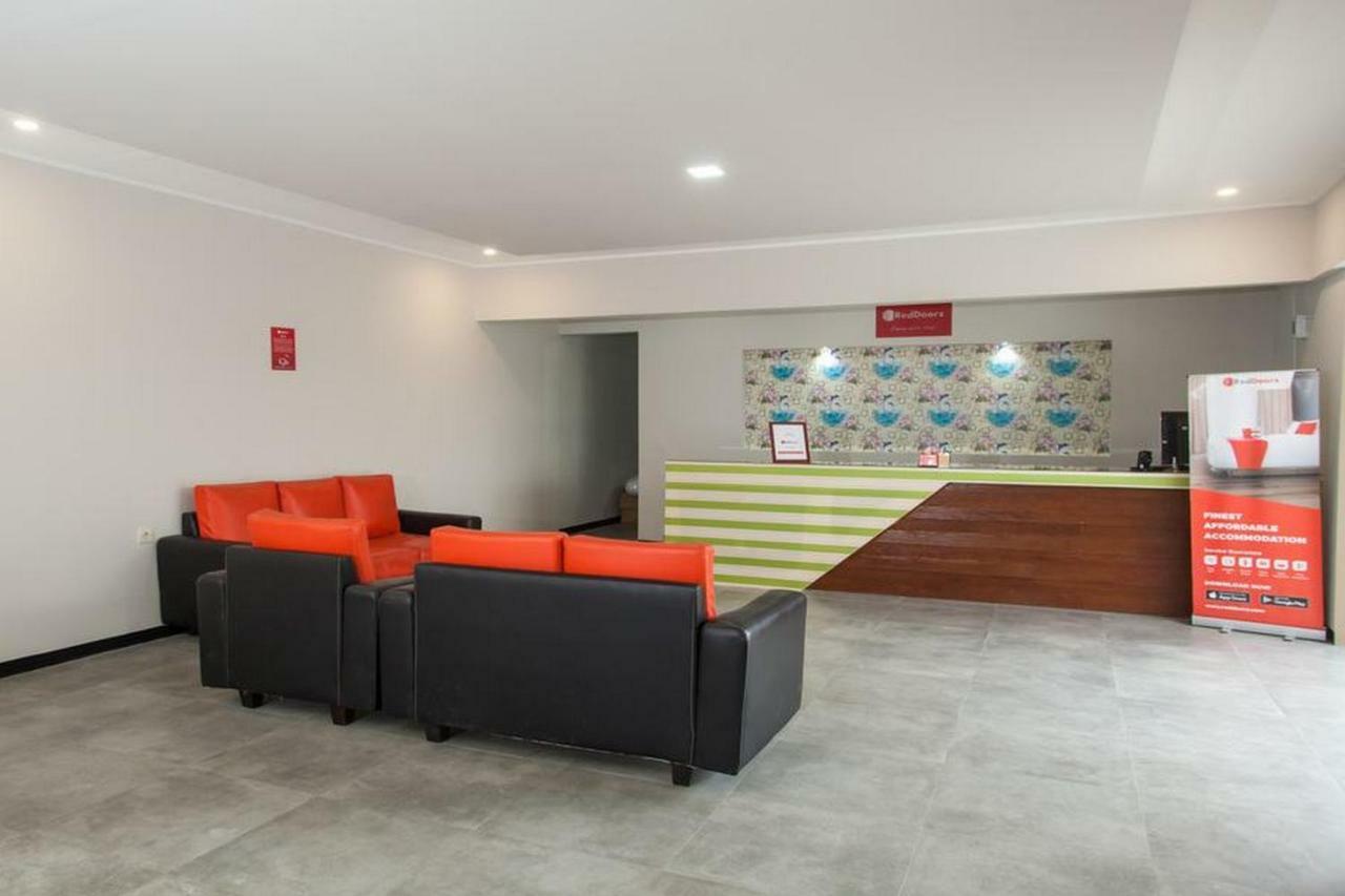 Reddoorz Syariah Plus Near Banyuwangi Airport Exterior foto