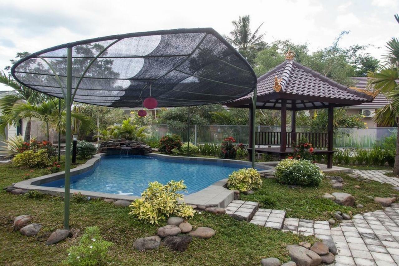 Reddoorz Syariah Plus Near Banyuwangi Airport Exterior foto